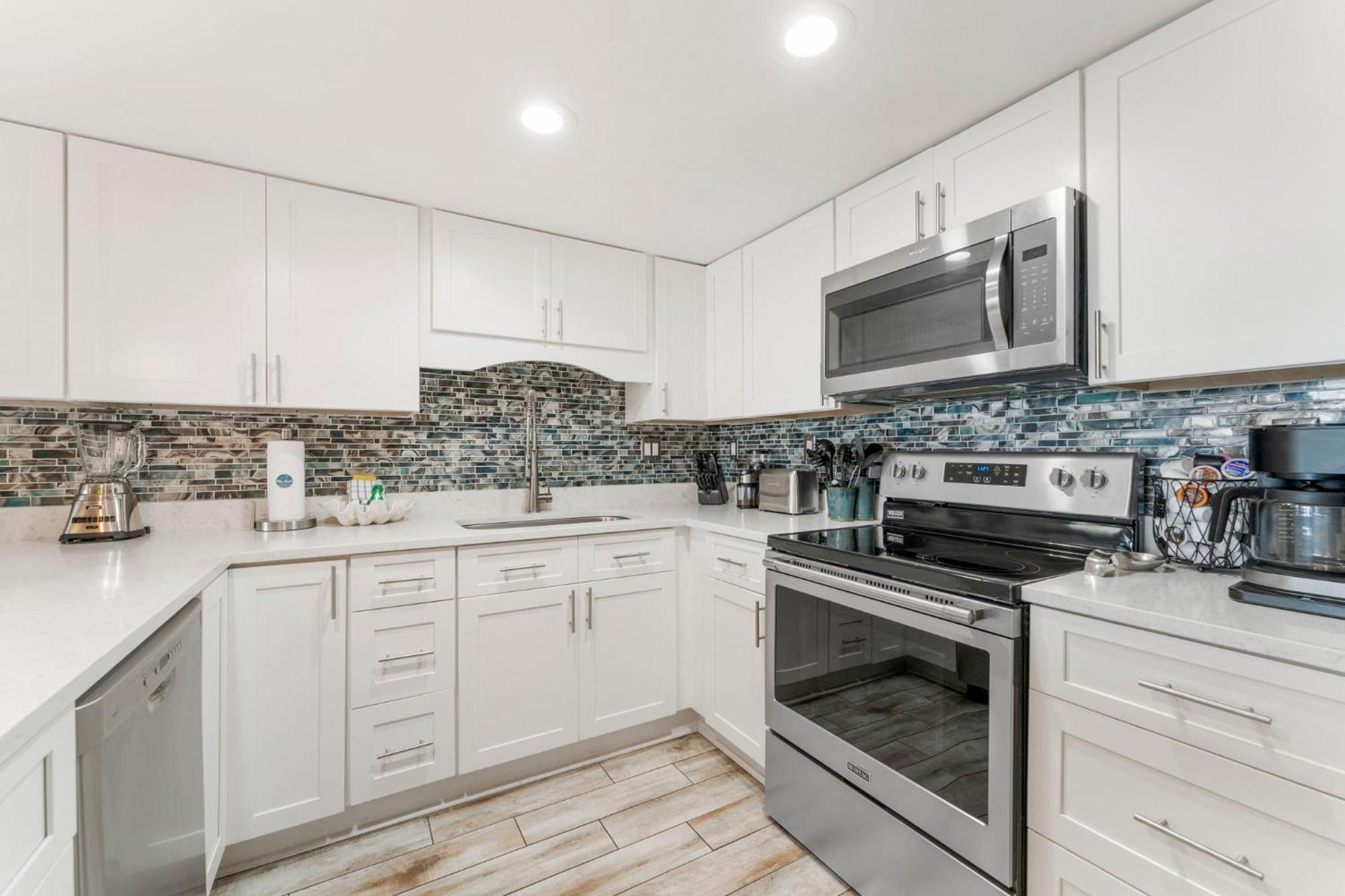Stunning 2/2 Designer Condo W Coastal Appeal Right On The Gulf! Panama City Beach Eksteriør billede