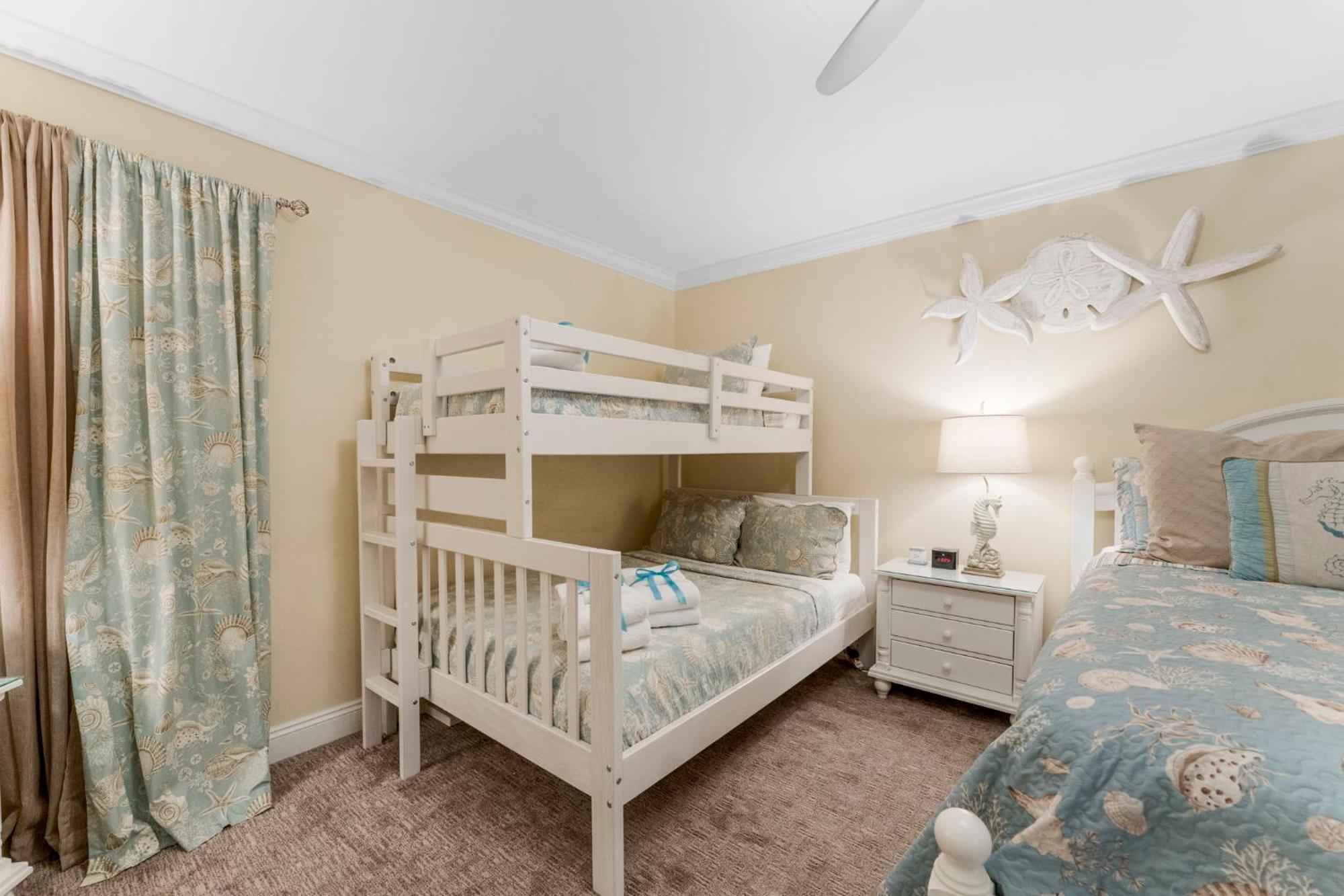 Stunning 2/2 Designer Condo W Coastal Appeal Right On The Gulf! Panama City Beach Eksteriør billede