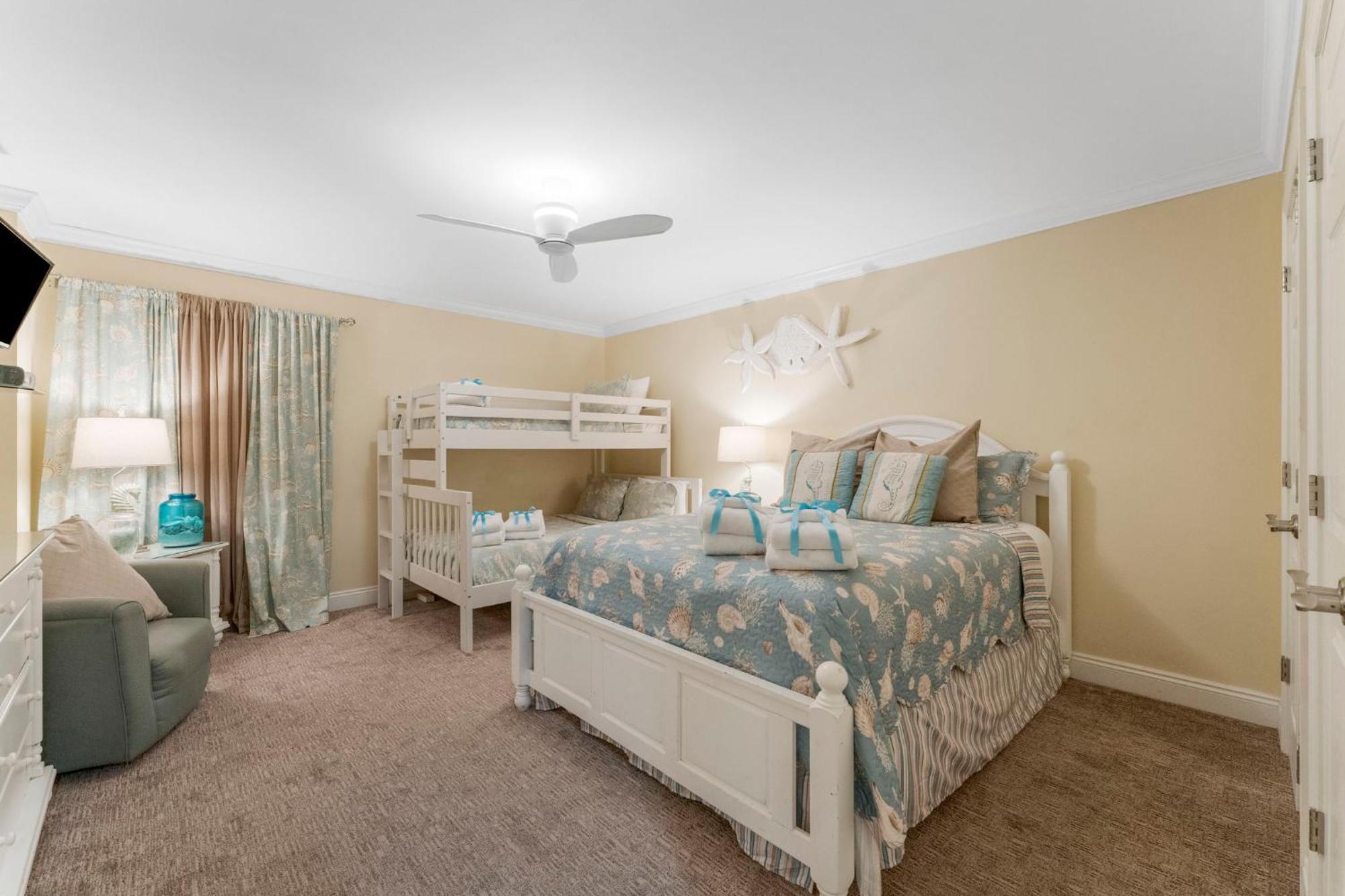 Stunning 2/2 Designer Condo W Coastal Appeal Right On The Gulf! Panama City Beach Eksteriør billede