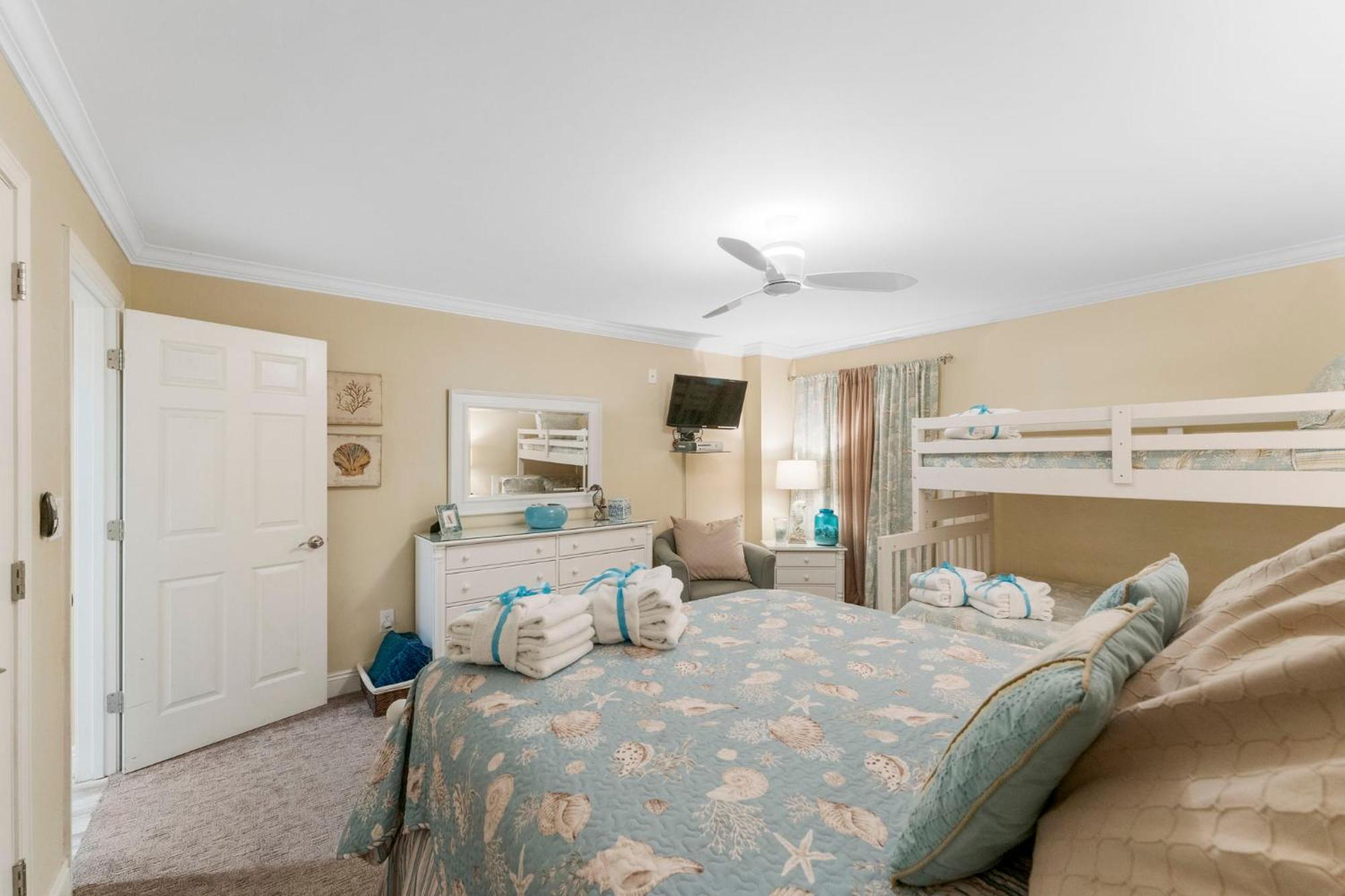 Stunning 2/2 Designer Condo W Coastal Appeal Right On The Gulf! Panama City Beach Eksteriør billede